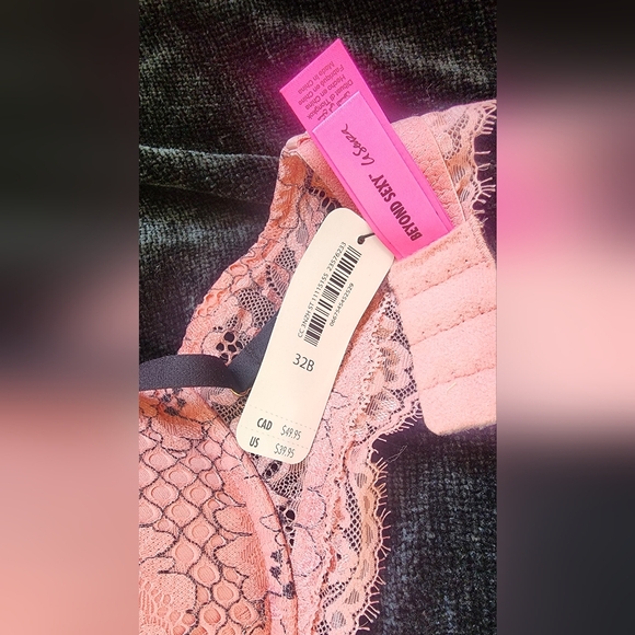 Brand new lasenza bra *beyond sexy* - Picture 2 of 3